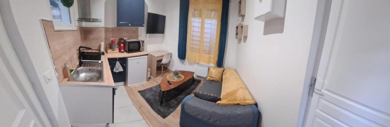 Petite Maison Cosy Dans Un Jardin. إرمونت المظهر الخارجي الصورة